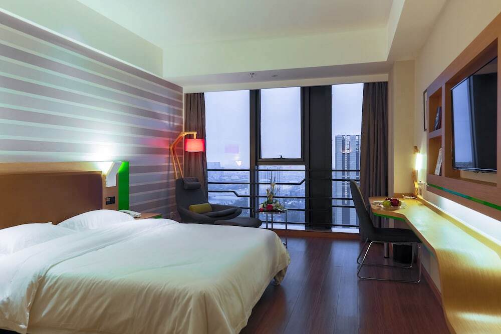 IBIS Styles NT WZ Intl Plz — фото 1