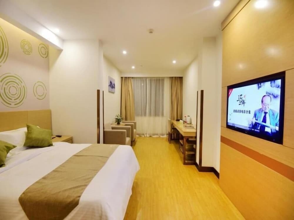 GreenTree Inn Ningbo Beilun District Meishan Beach Business Hotel — фото 1