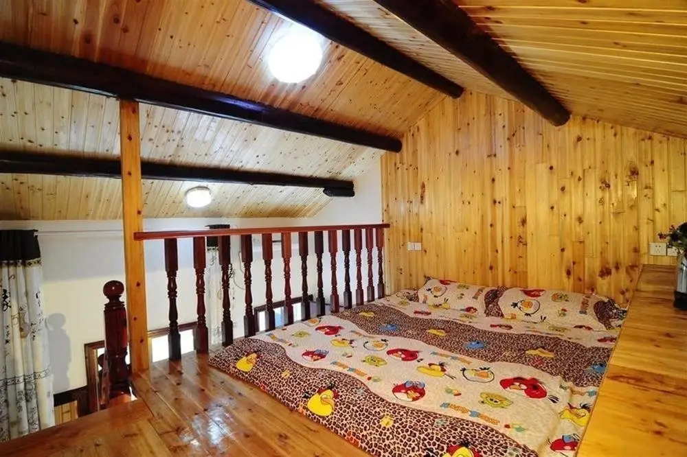 Цзясинь: Xitang Yishuiyuan Inn