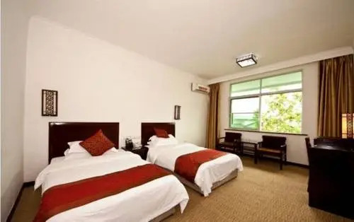 Наньпин: Yancheng Hotel