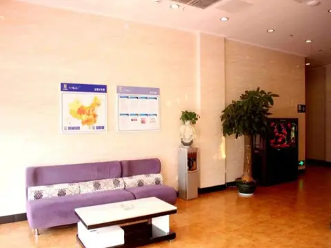 7Days Inn Heze Juancheng Bus Station — фото 1