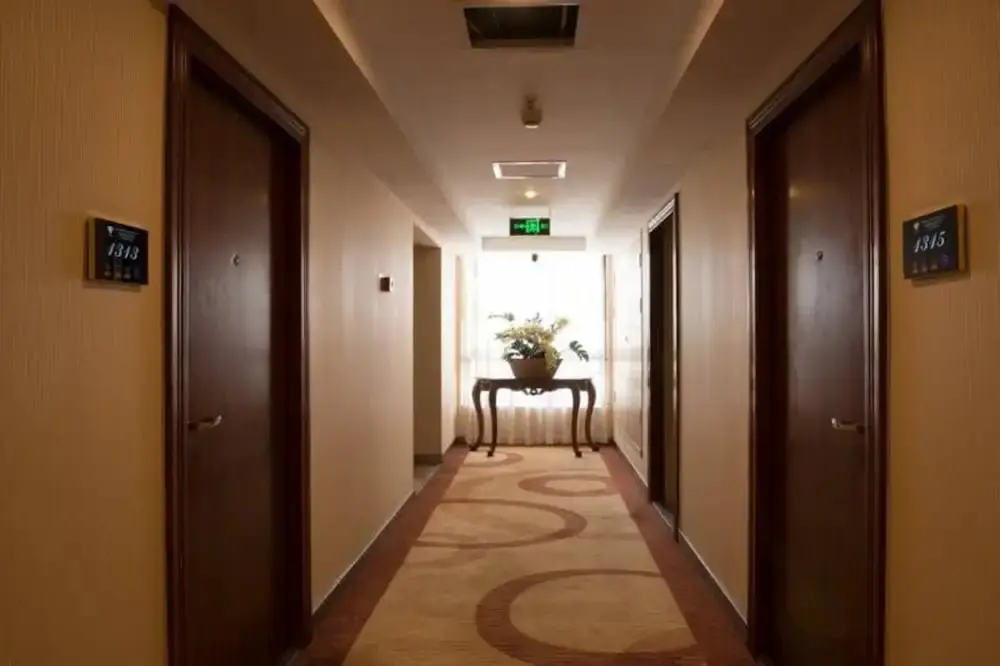 Чэнду: Chengdu Longhu Beach Hotel