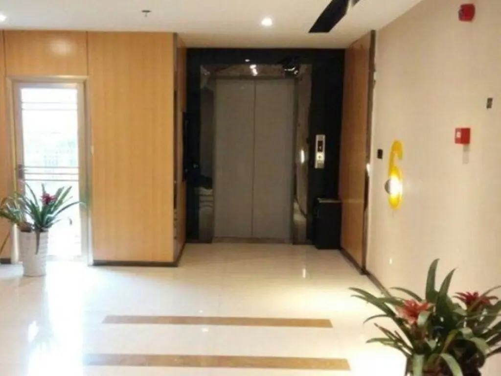 Лоуди: 7Days Inn Loudi Lianyuan People's Square Bus Station