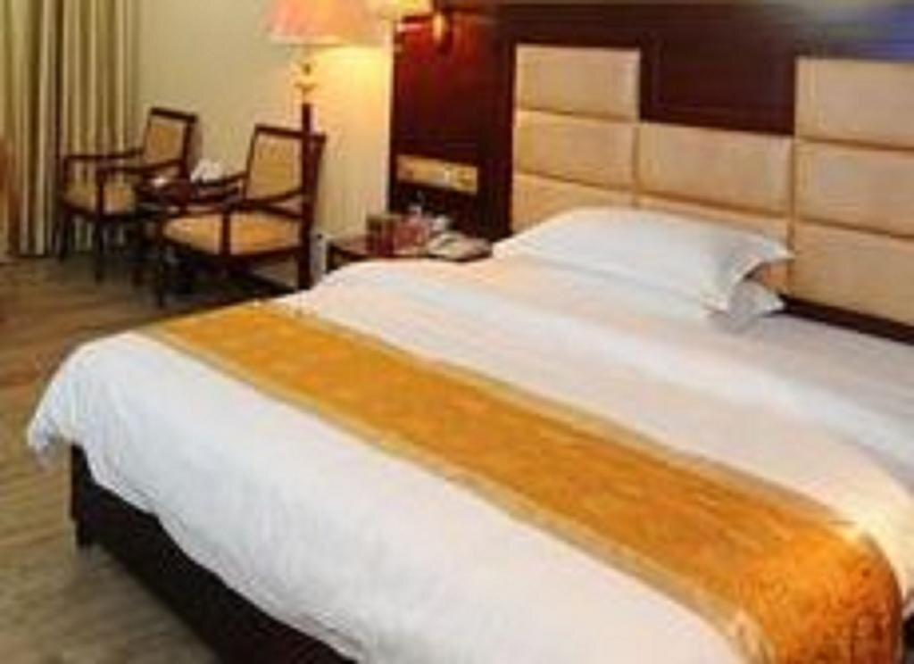 Юйлинь: Guangxi Yulin Shenghao Business Hotel