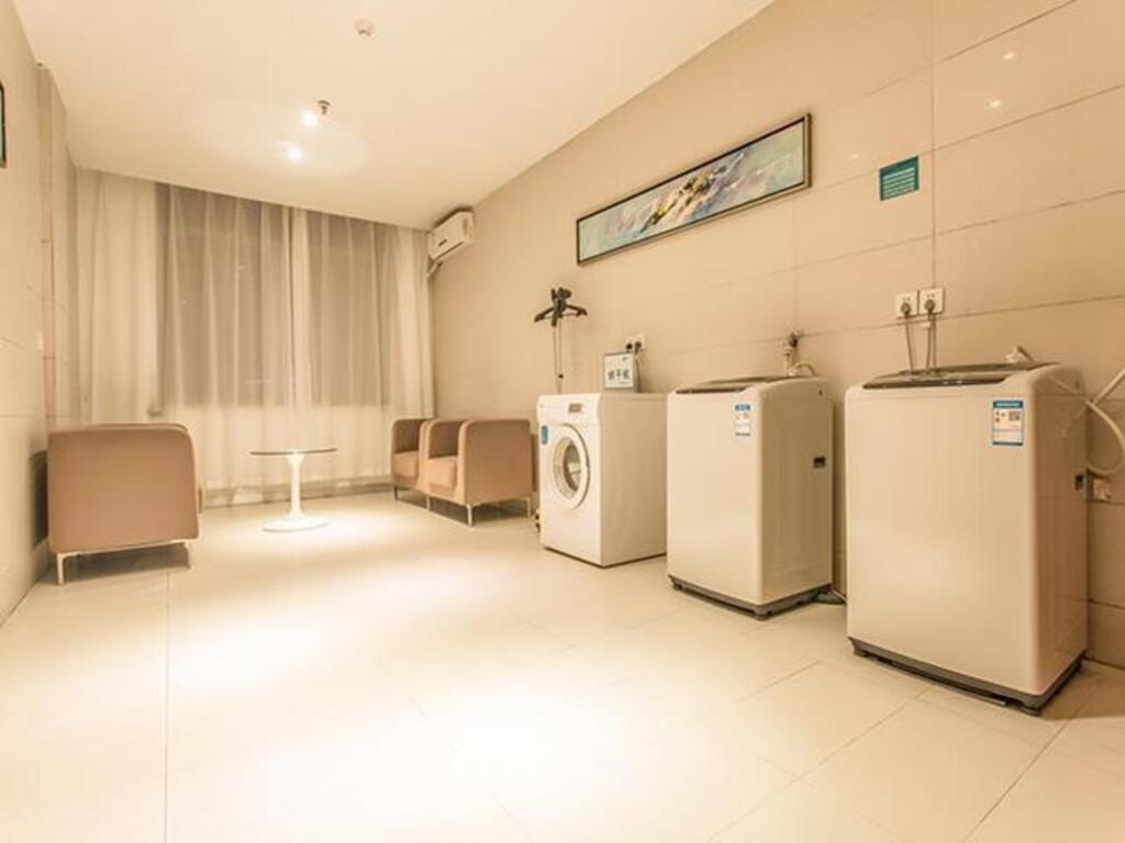 Линшань: City Comfort Inn Qinzhou Linshan Jiangnan Road Branch