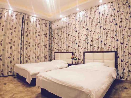 Цзясинь: Walk on Lotus Homestay