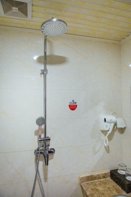 Пекин: Beijing Konggang Express Hotel