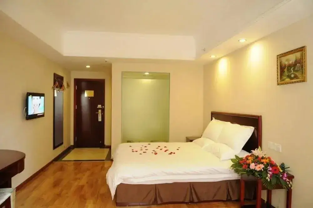 Чэнду: GreenTree Inn (Wukuai Branch)