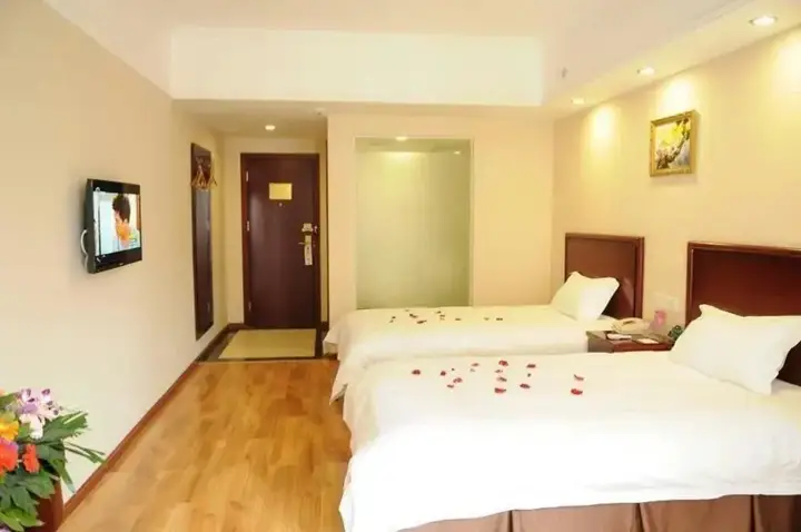 Чэнду: GreenTree Inn (Wukuai Branch)
