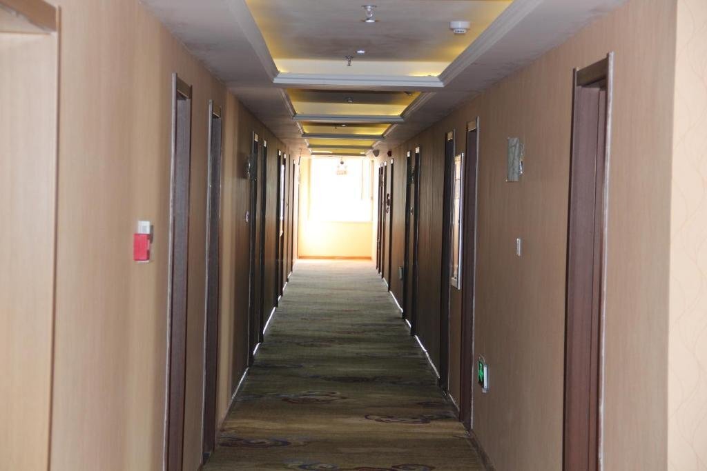 Циндао: Qingdao Haoke 100 Business Hotel