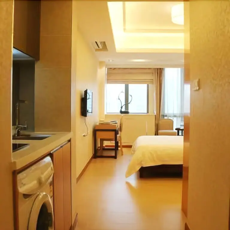 Дунгуань: Century Gemini Business Mansion