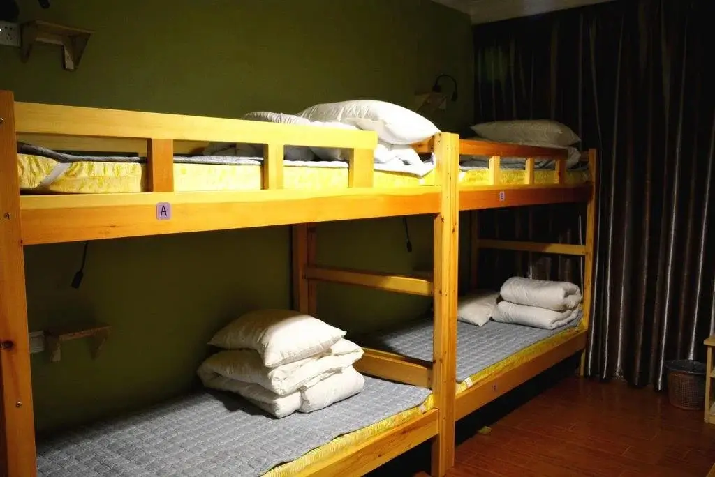 Чжанцзяцзе: Zhangjiajie Peakcap Backpacker Hostel