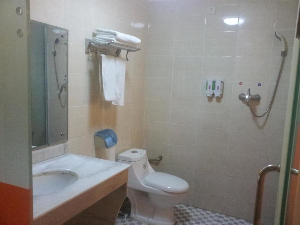 Гуанчжоу: Donghua Hotel-Guangzhou Exhibition Branch