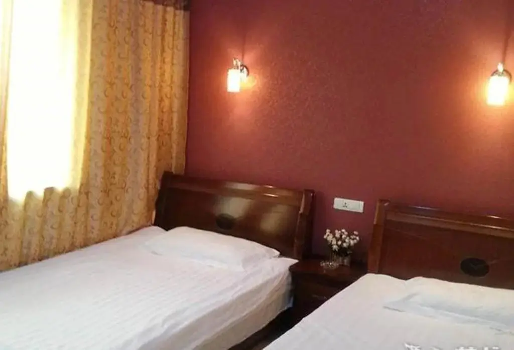 Цзясинь: Shuijie Xiaoyuan Inn