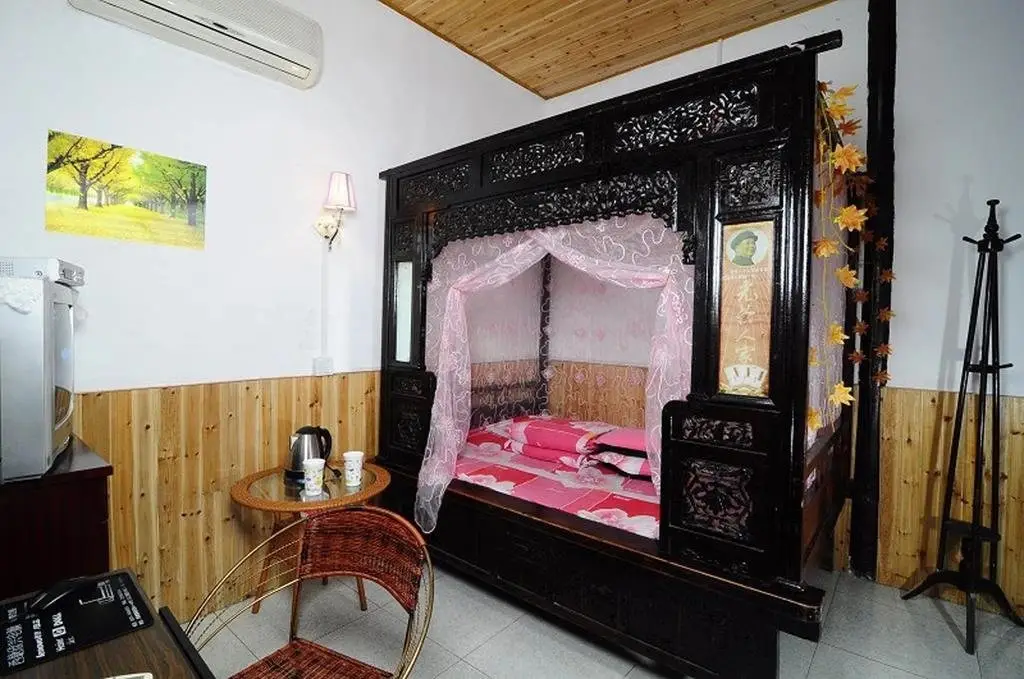 Цзясинь: Yilian Youmeng Inn