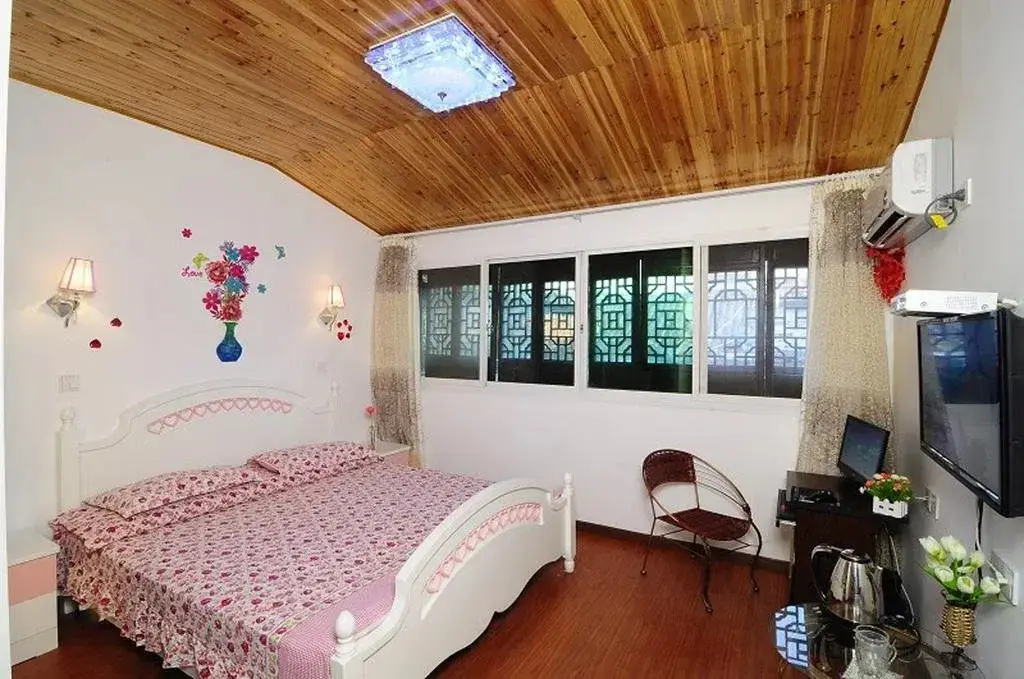 Цзясинь: Yilian Youmeng Inn