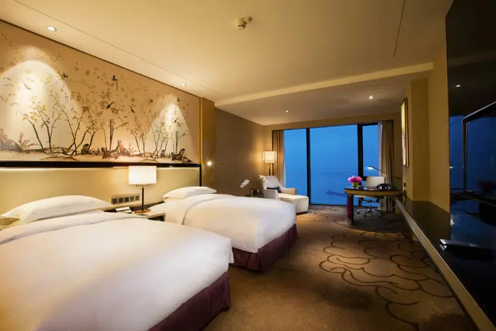 Ухань: Hilton Wuhan Riverside