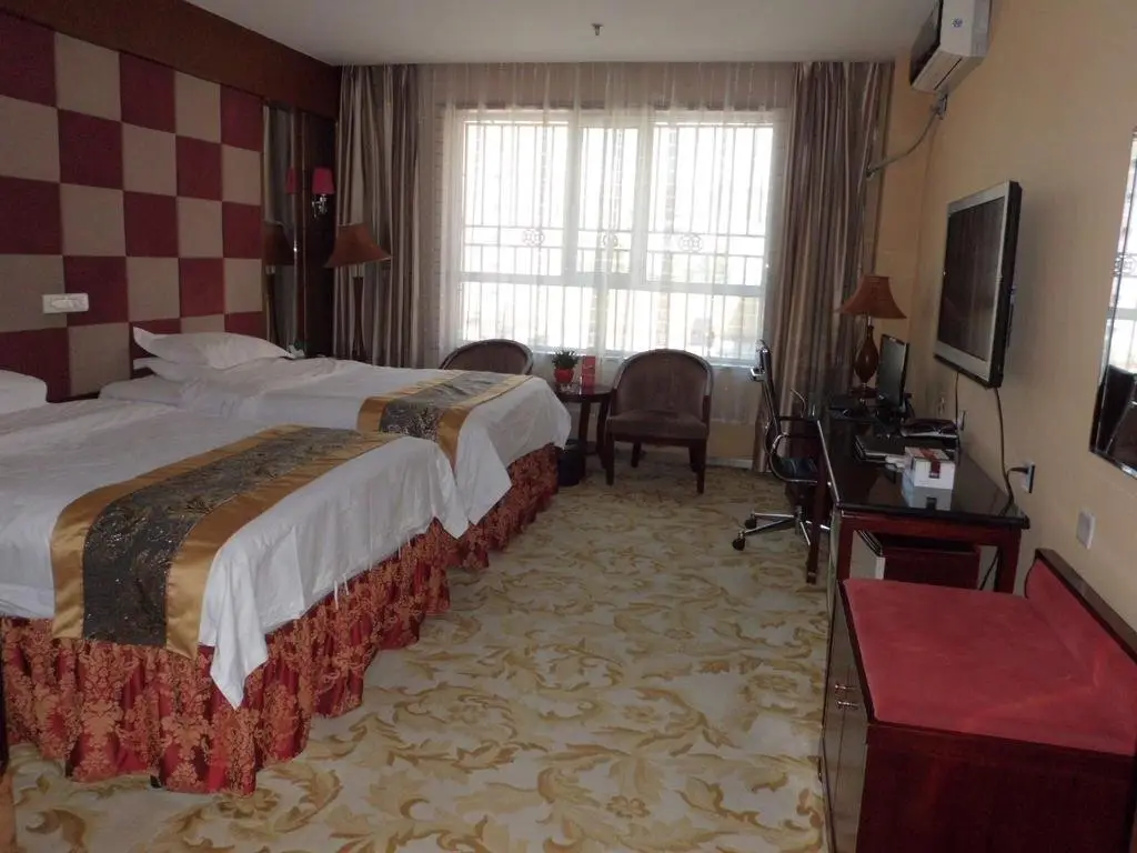 Tianyi Hotel — фото 1
