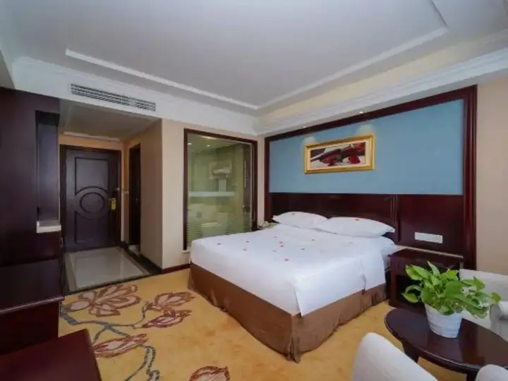 Шанхай: Vienna Hotel Shanghai Puong Jinqiao Park
