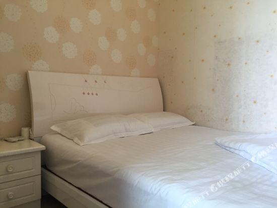 Чунцин: Chongqing Wuduqin Family Apartment
