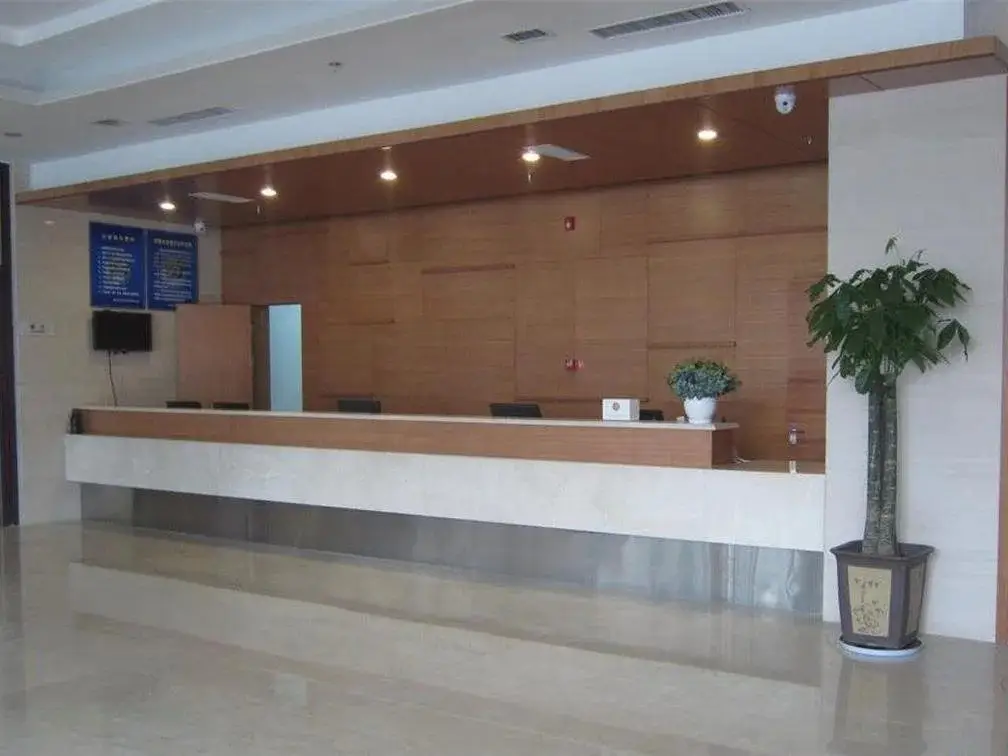 Шэньян: Ji Hotel Shenyang Station