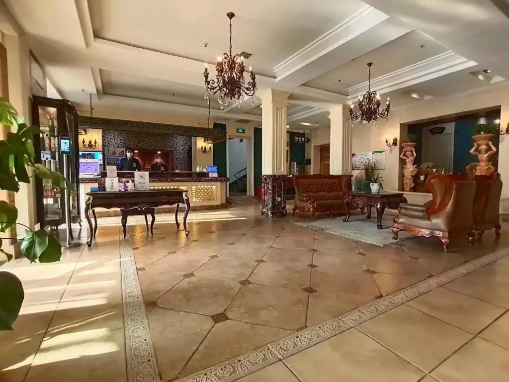 Циньхуандао: Starway Hotel Qinhuangdao Tianshuicaotang