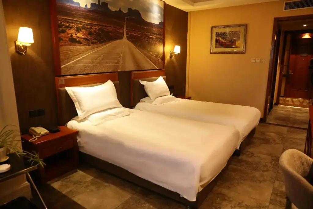 Циньхуандао: Starway Hotel Qinhuangdao Tianshuicaotang