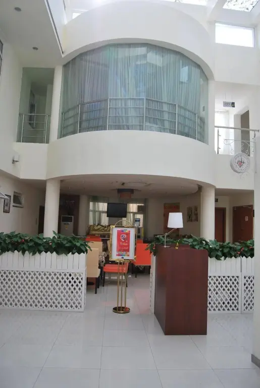 Шанхай: Home Inns Shanghai Hongqiao World Trade Xianxia Road