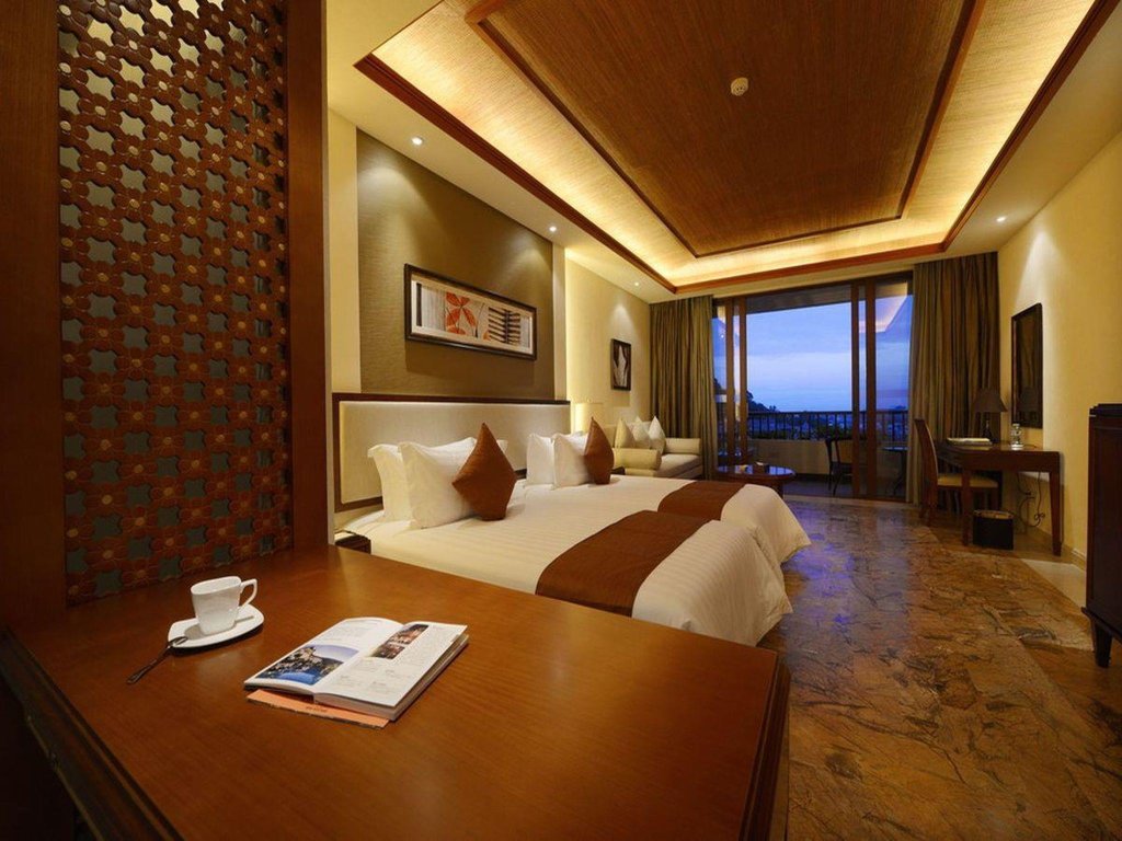 Shixishu Jianguo Yalong Bay Resort Hotel — фото 1