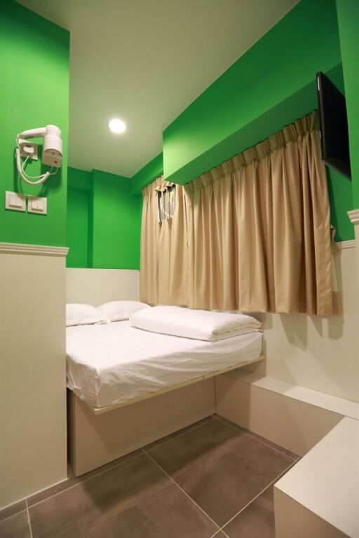Гонконг: ColorZ Hostel