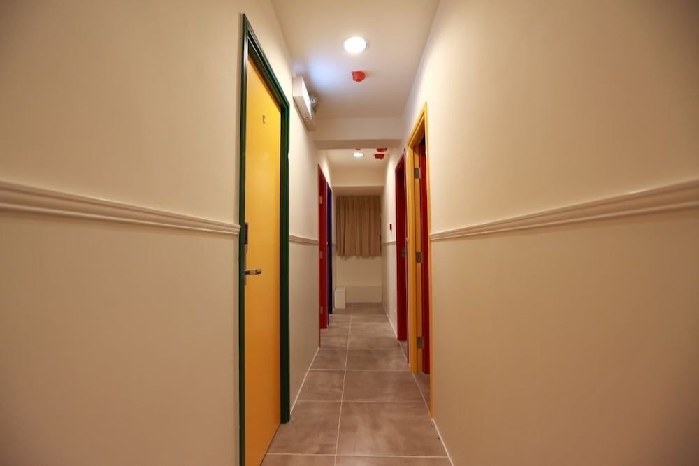 Гонконг: ColorZ Hostel