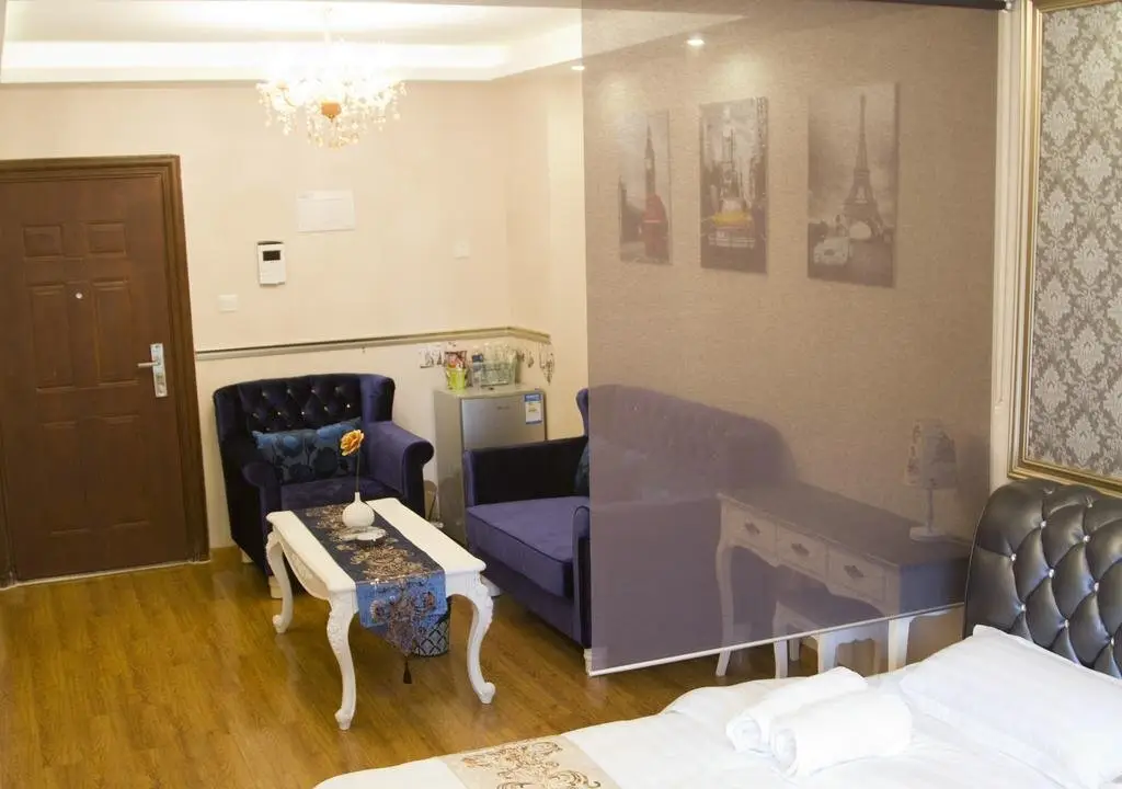 Чэнду: Chengdu City Theme Hotel