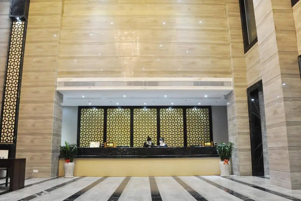 Campanile Hotel (Shenzhen Longcheng Plaza Metro Station) — фото 1