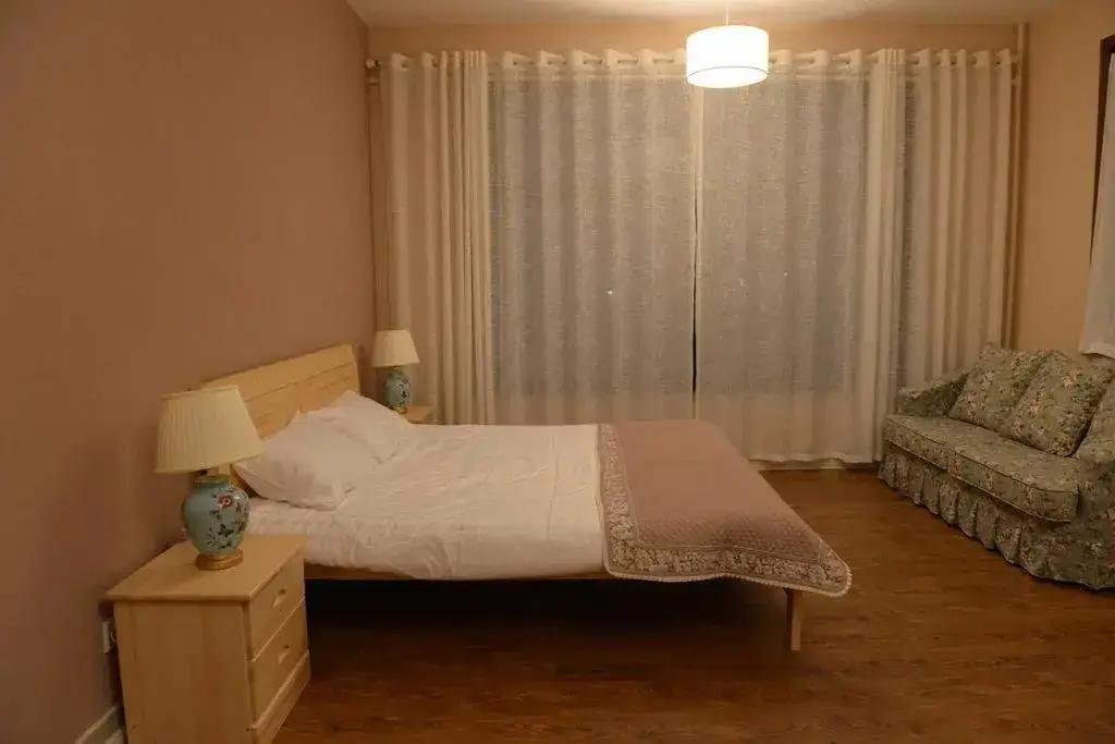 Циндао: Seaside Flower Villa