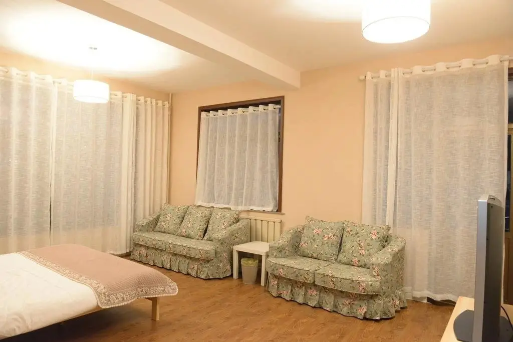 Циндао: Seaside Flower Villa
