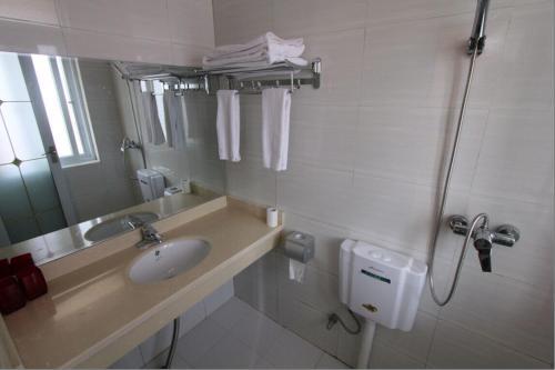 Чжанцзяцзе: Yijia Apartment