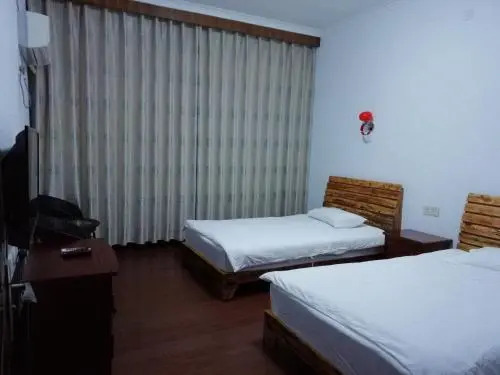 Zhexi Canyon Linhu Villa Hotel — фото 1