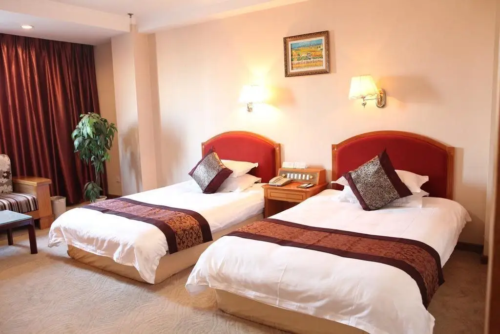 Хецзе: Tianhong Hotel