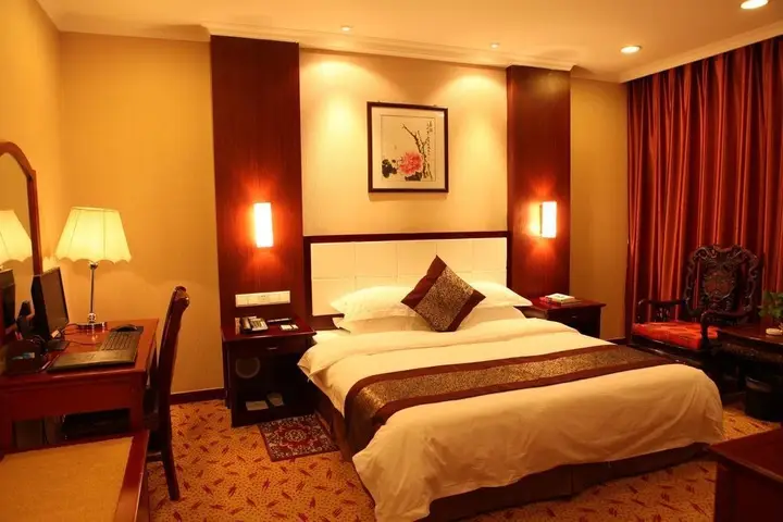 Хецзе: Tianhong Hotel