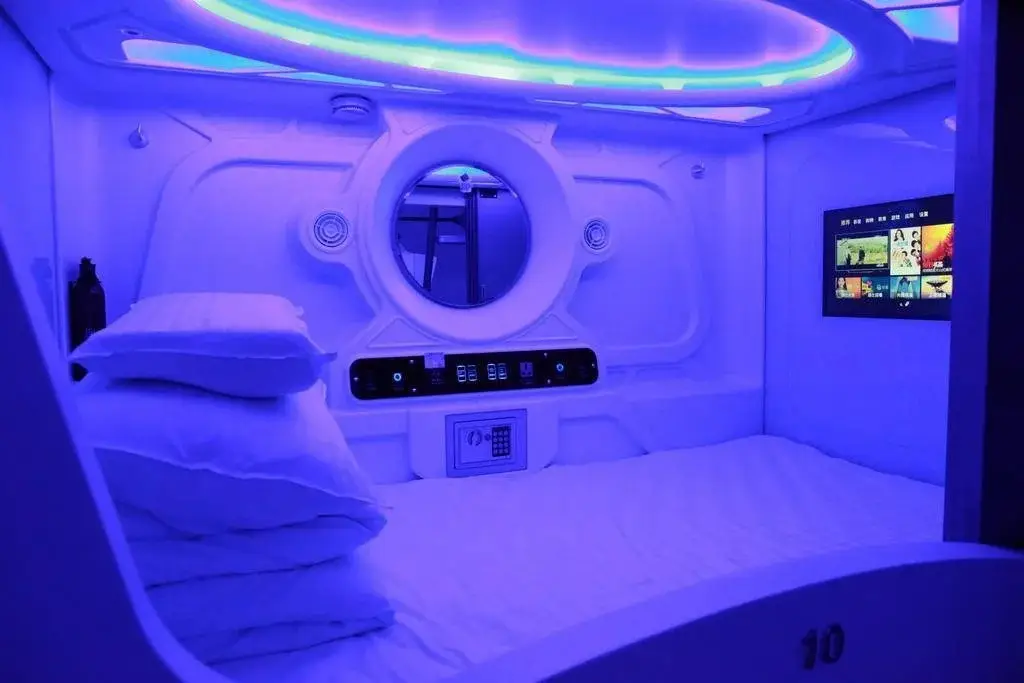 Ханчжоу: Hangzhou Space Capsule Hotel