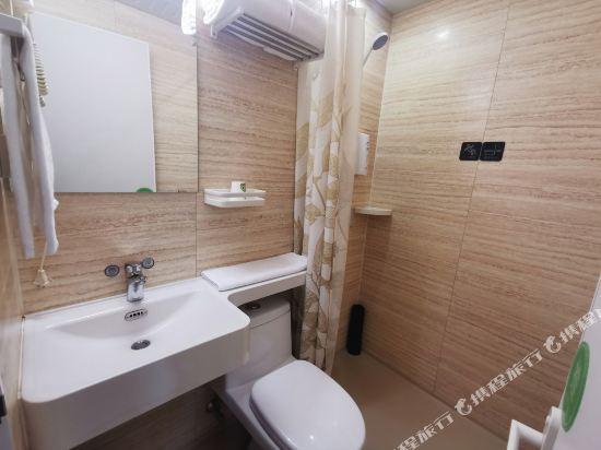 Шанхай: Youhai Hotel (Shanghai Ningguo Road subway station)