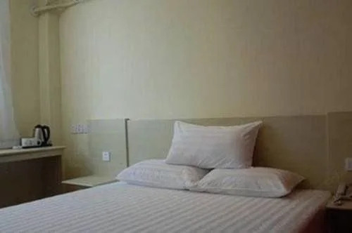 Циндао: Hanting Hotel Qingdao Jimo Heshan Road