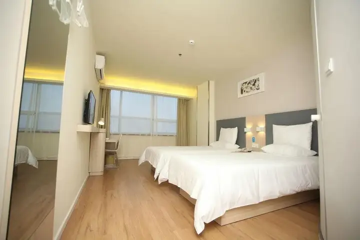 Циндао: Hanting Hotel Qingdao Jimo Heshan Road