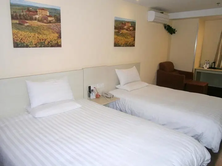 Чунцин: HHanting Hotel Chongqing Nanping Subway Station