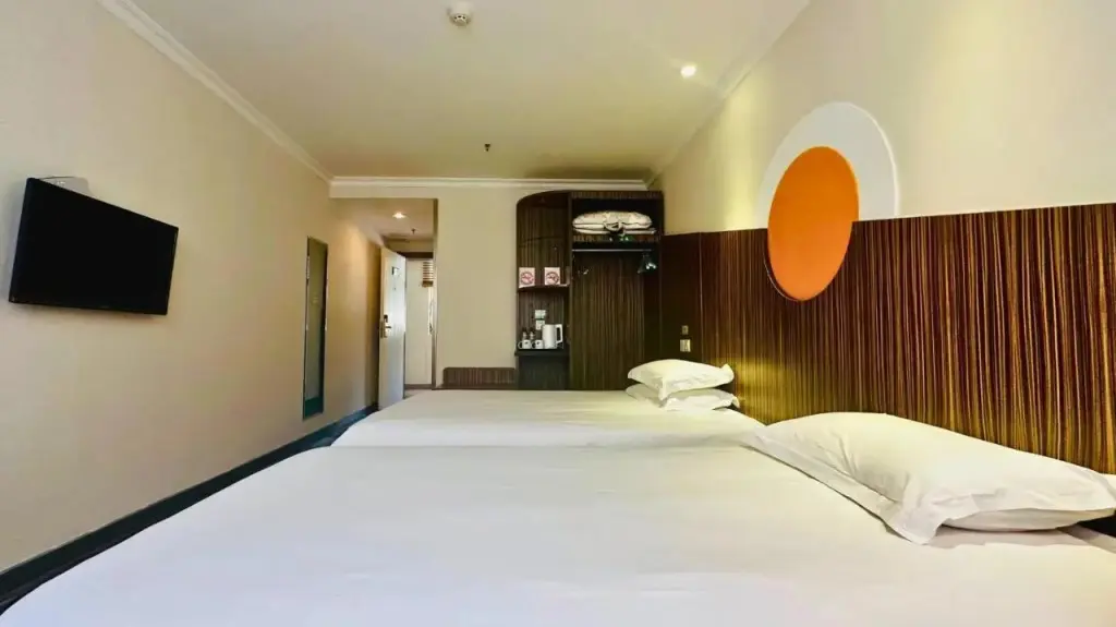 Шанхай: Hi Inn Shanghai North Xizang Road