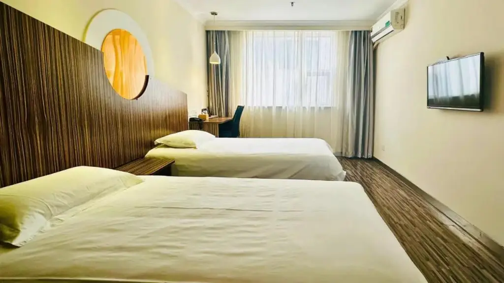 Шанхай: Hi Inn Shanghai North Xizang Road