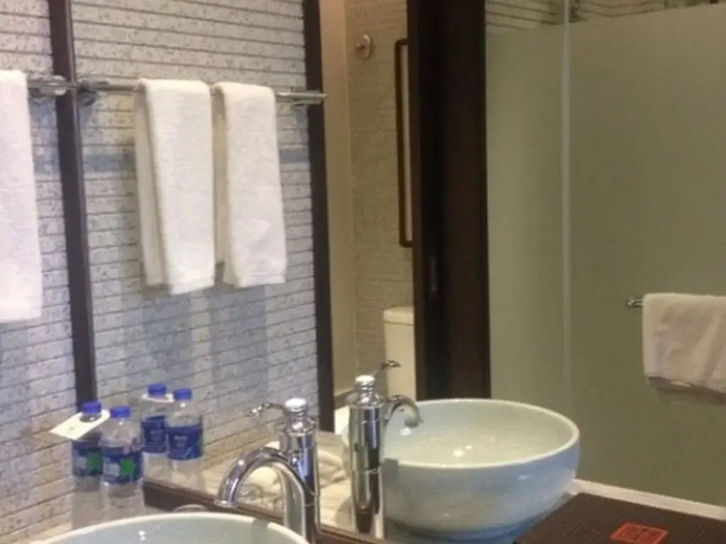 Цзясинь: Grand House Haining