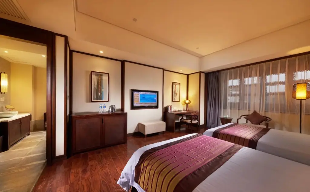Цзясинь: Grand House Haining