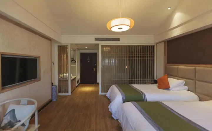Цзясинь: Grand House Haining