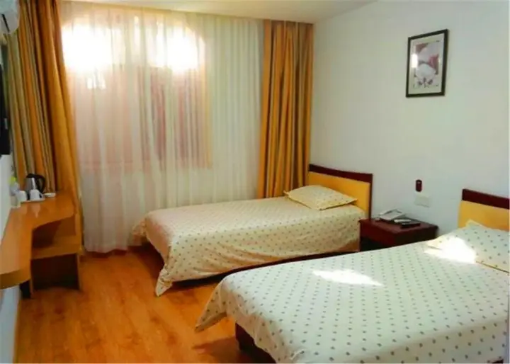 Циндао: Elan Qingdao Zhongshan Road
